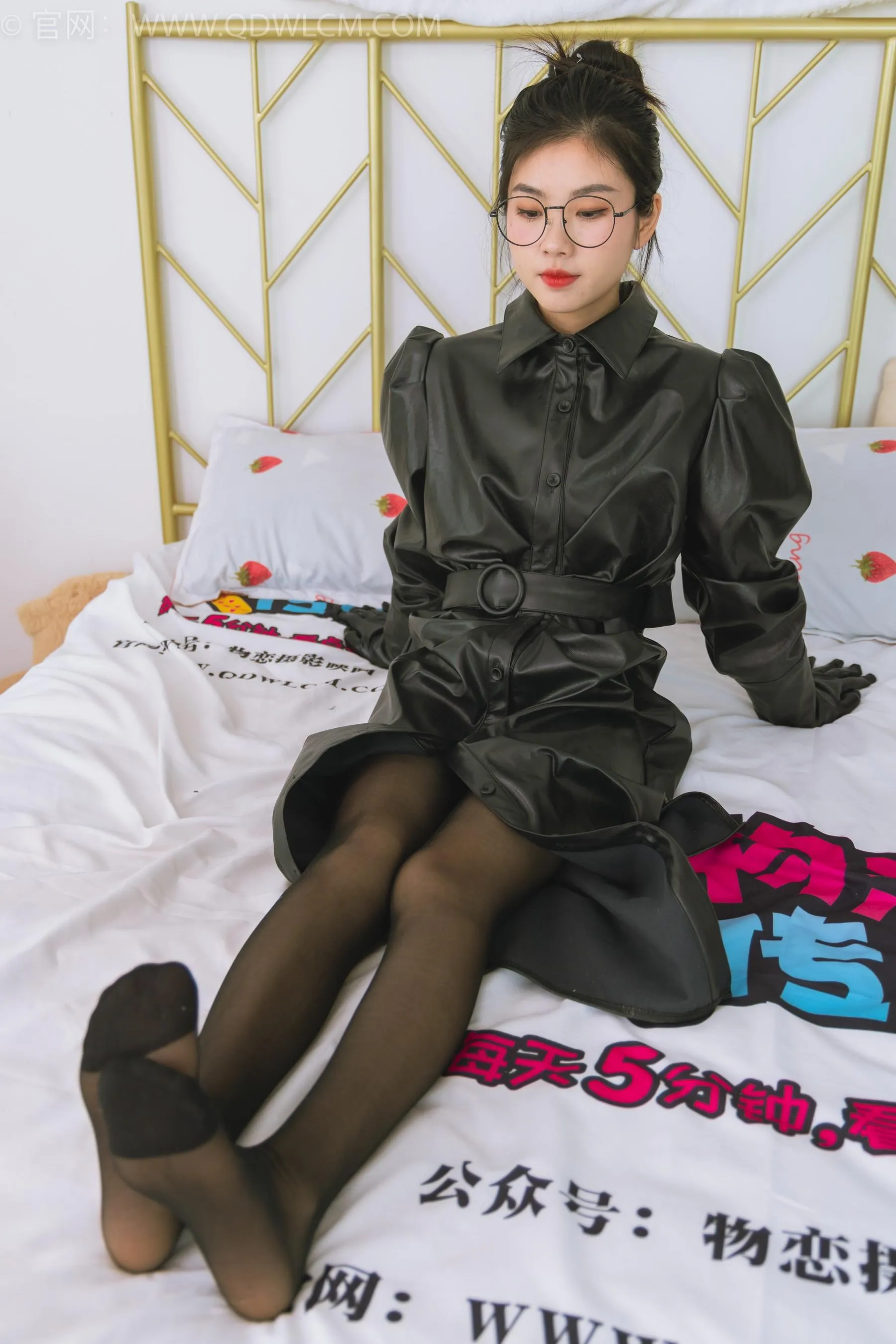 物恋传媒 NO.1510 米米-深邃的光 [151P]插图1